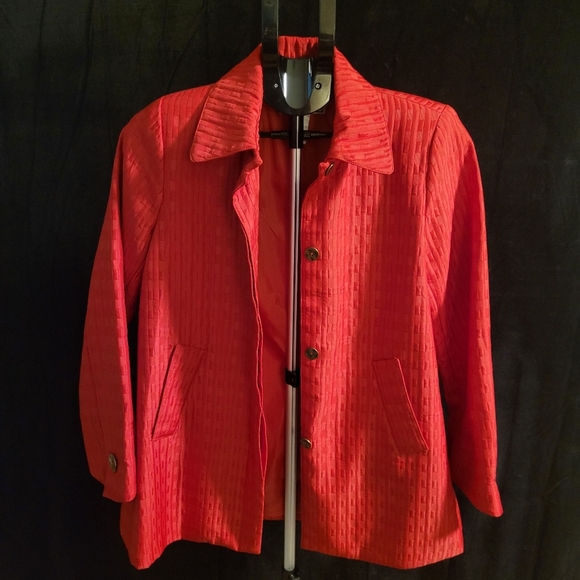 Vintage Red Textured Jacket - Picture 5 of 10